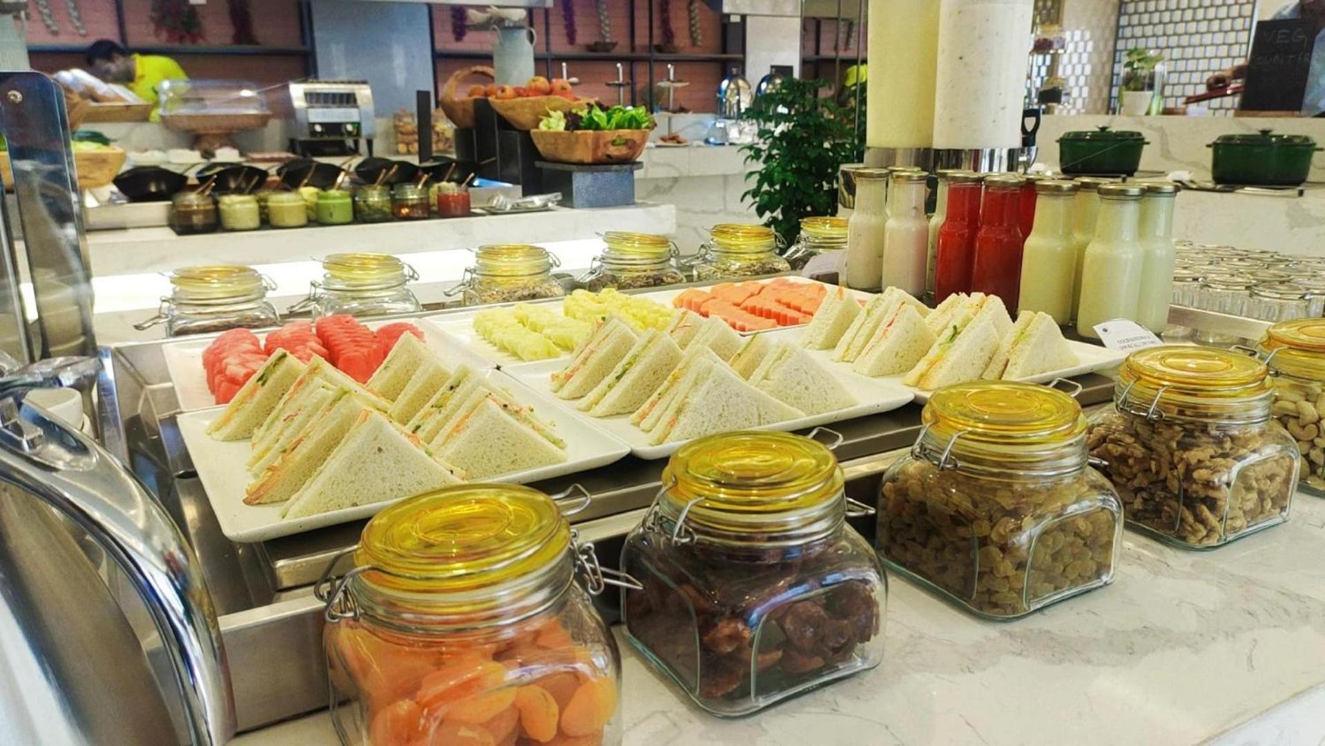 Arista By Ambition Hotell Guwahati Exteriör bild