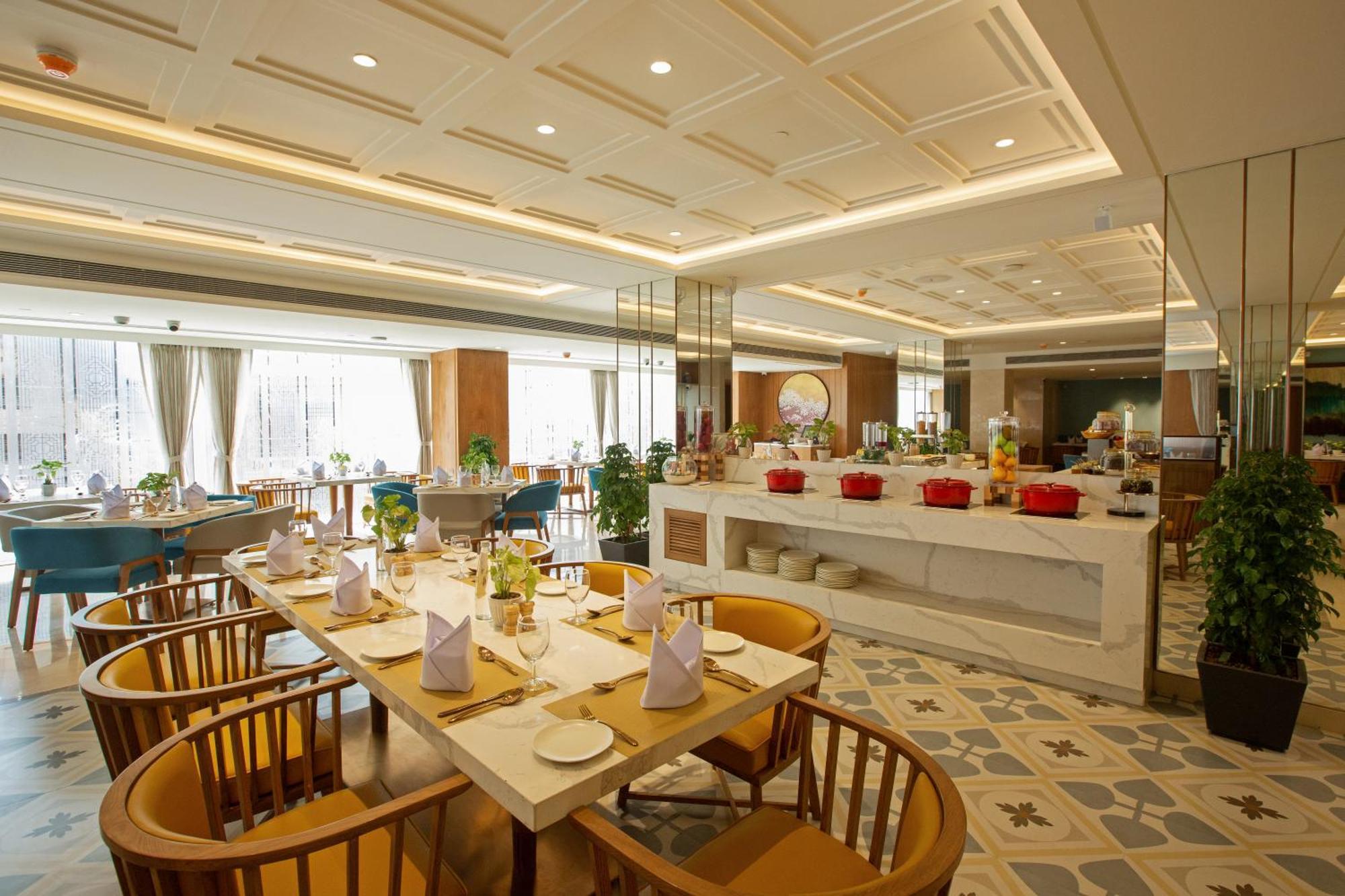 Arista By Ambition Hotell Guwahati Exteriör bild